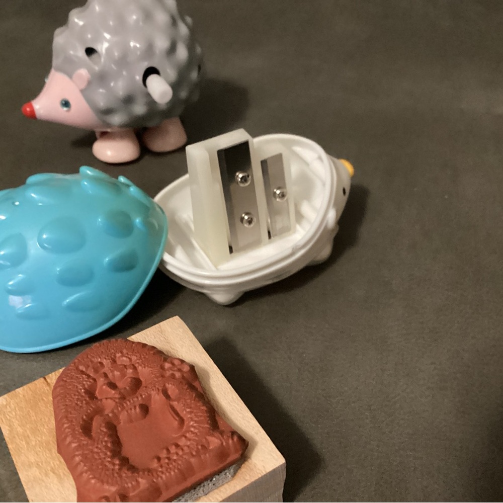 2 Vintage Hedgehog Collecters Toys, with a Rubber Stamp - Picture 5 of 7